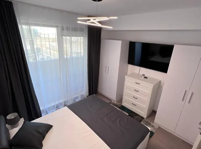 Fiesta アパート ナボダリ